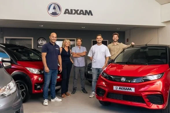 Team von BrommobielCenter Limburg im Aixam-Showroom Melick – persönliche Beratung für Mopedautos aus Deutschland