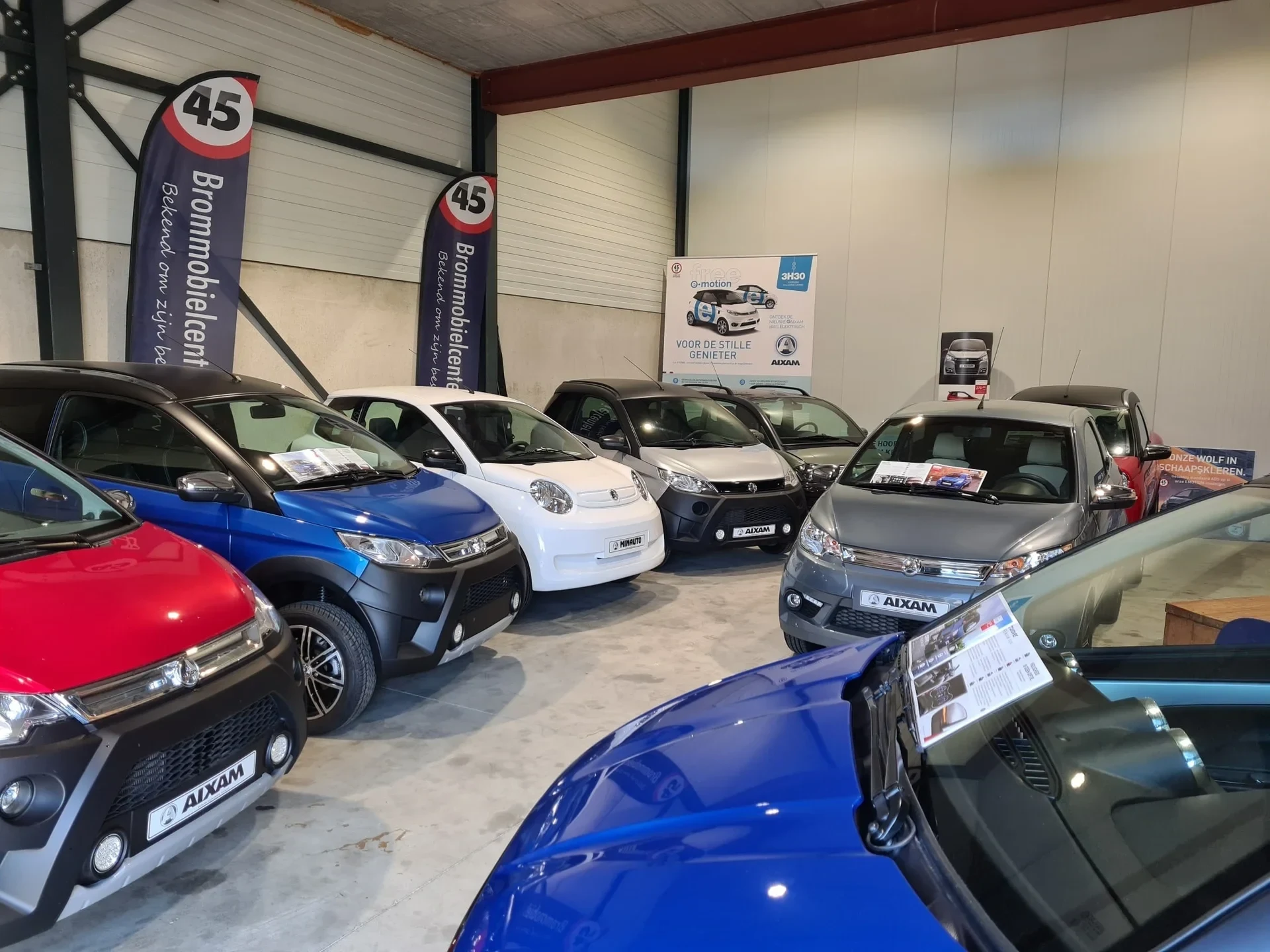 Gebrauchte Mopedautos im Showroom in Limburg nahe Nordrhein-Westfalen kaufen