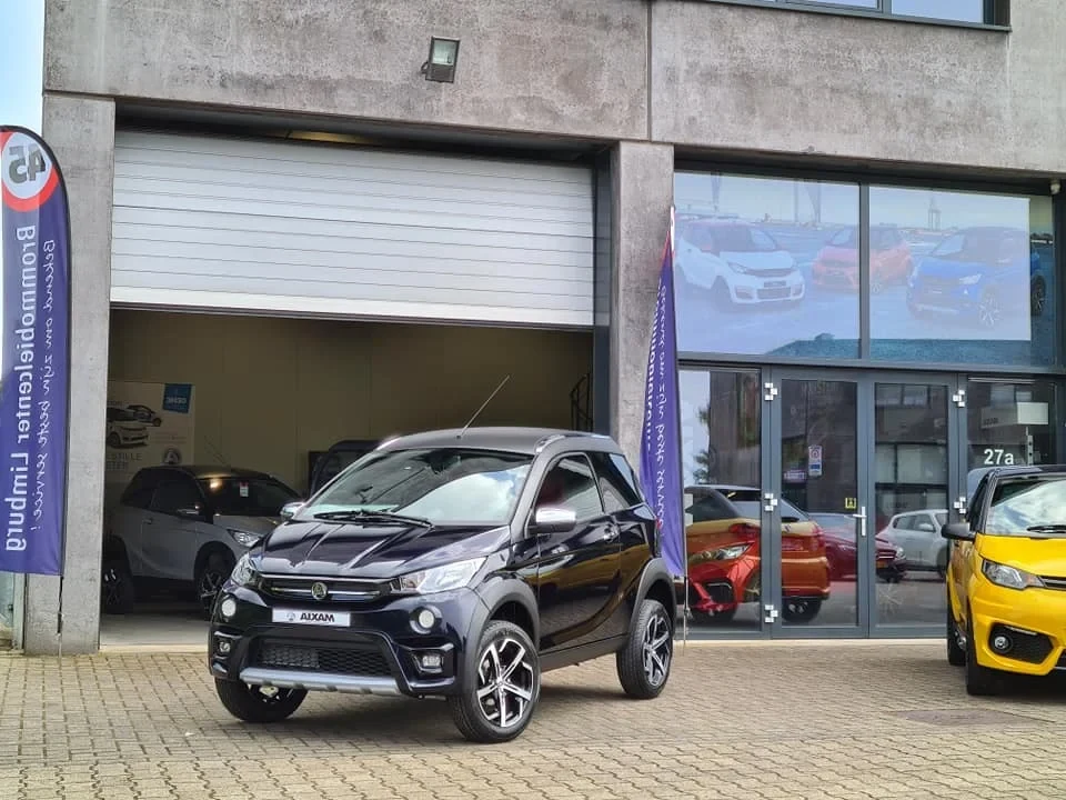 Geprüfte gebrauchte Mopedautos im Showroom von BrommobielCenter Limburg