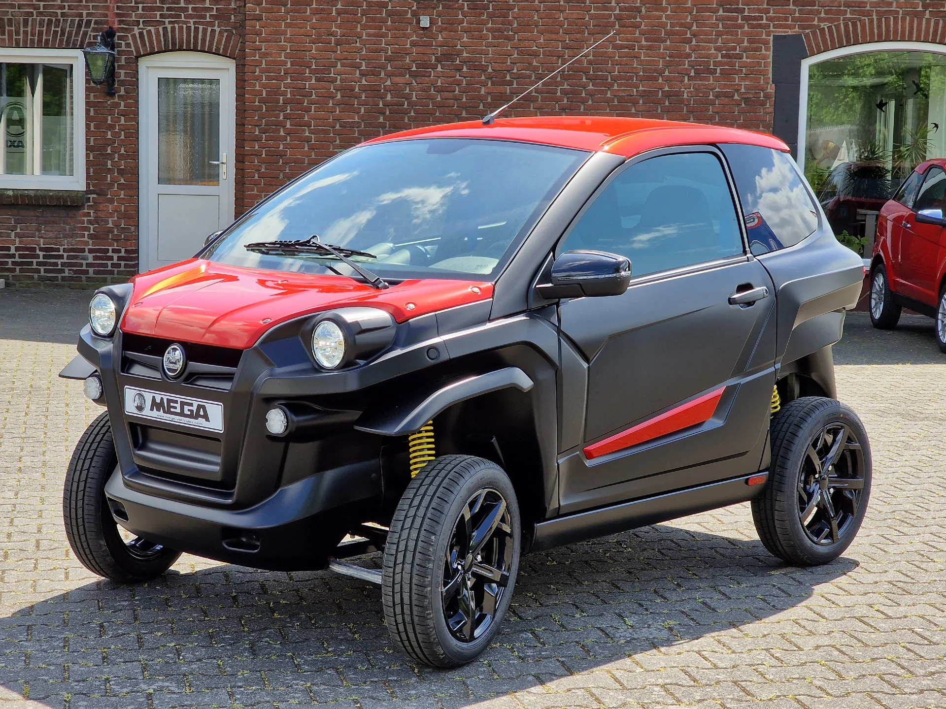 Gebrauchte Aixam Mega eScouty 100% elektrisch 7,5 kWh DEMO – Mopedauto in Melick | MopedAuto45