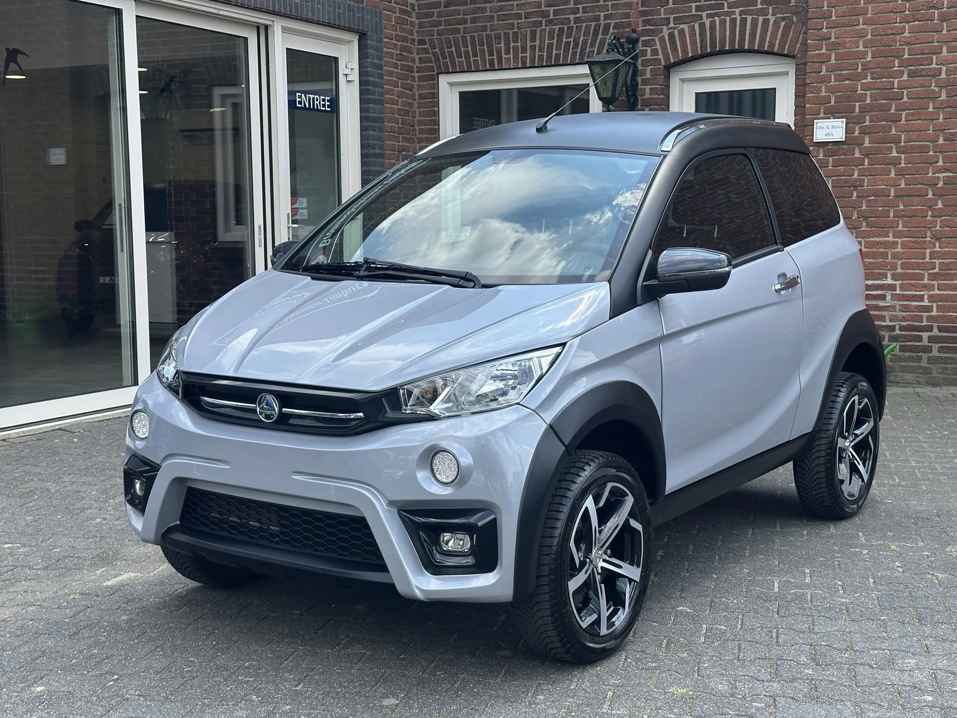 Gebrauchte Aixam Crossover Premium 2022 – Mopedauto in Melick | MopedAuto45